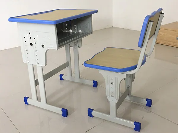 ADJUSTABLE CLASSROOM TABLE
